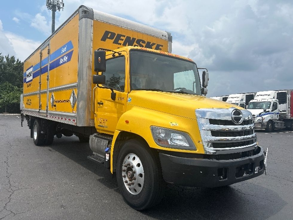 Medium Duty Box Truck-Light and Medium Duty Trucks-Hino-2020-338-Swedesboro-NJ-140,390\n\t\tmiles-$ 46,250 - Image 1
