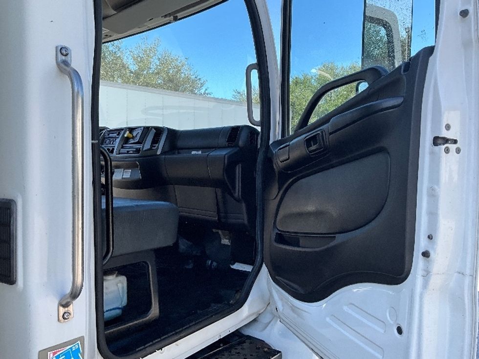 Medium Duty Box Truck-Light and Medium Duty Trucks-Hino-2020-338-Tampa-FL-155,340\n\t\tmiles-$ 49,250 - Image 20