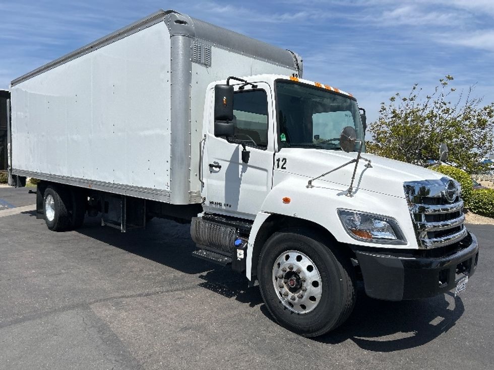 Medium Duty Box Truck-Light and Medium Duty Trucks-Hino-2020-338-Torrance-CA-85,918\n\t\tmiles-$ 52,750 - Image 1