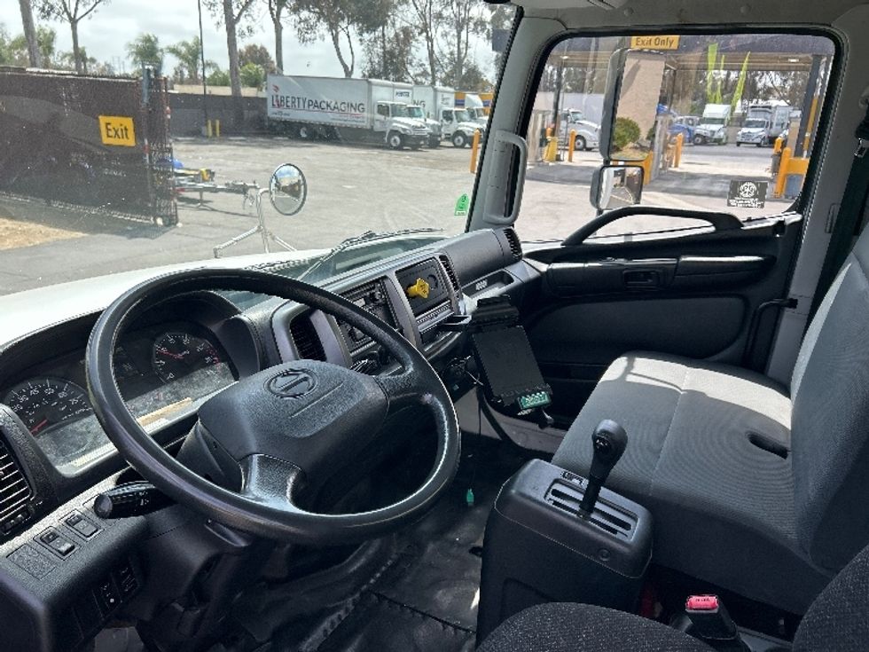 Medium Duty Box Truck-Light and Medium Duty Trucks-Hino-2020-338-Torrance-CA-85,918\n\t\tmiles-$ 52,750 - Image 17