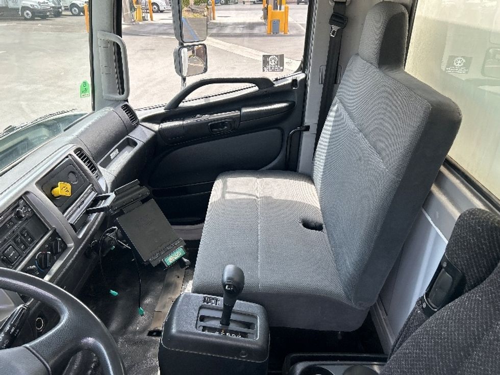 Medium Duty Box Truck-Light and Medium Duty Trucks-Hino-2020-338-Torrance-CA-85,918\n\t\tmiles-$ 52,750 - Image 19