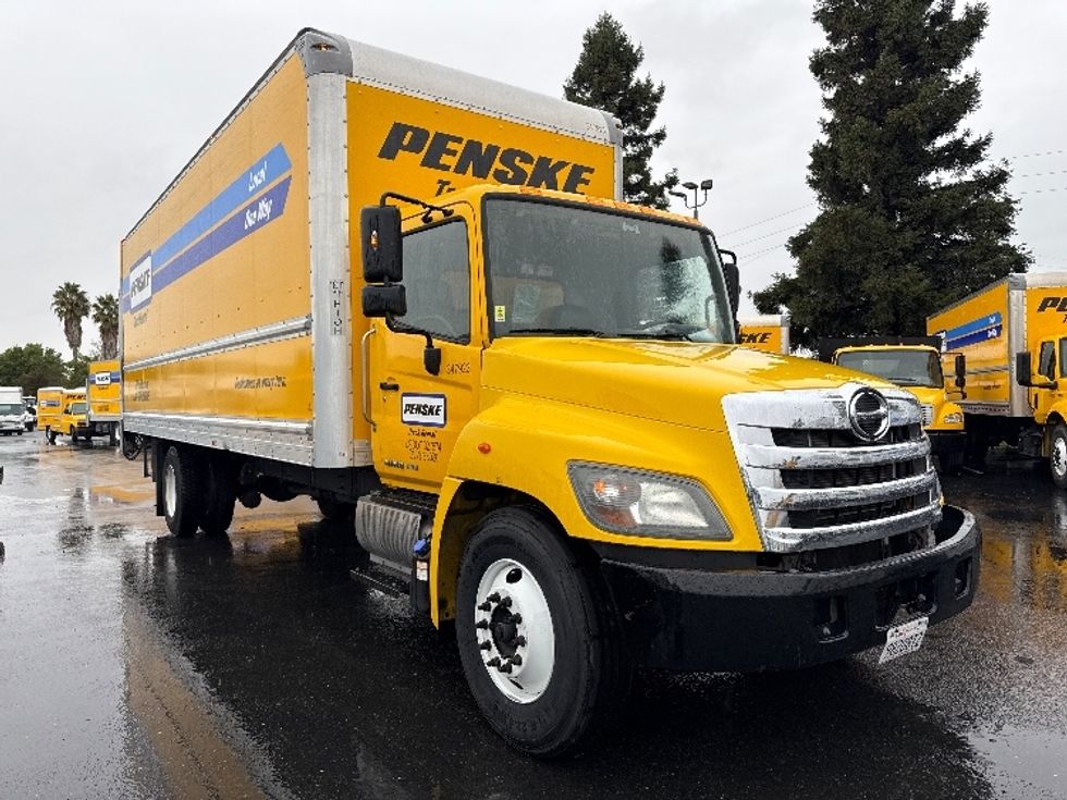 Medium Duty Box Truck-Light and Medium Duty Trucks-Hino-2020-338-West Sacramento-CA-156,569\n\t\tmiles-$ 47,500 - Image 1