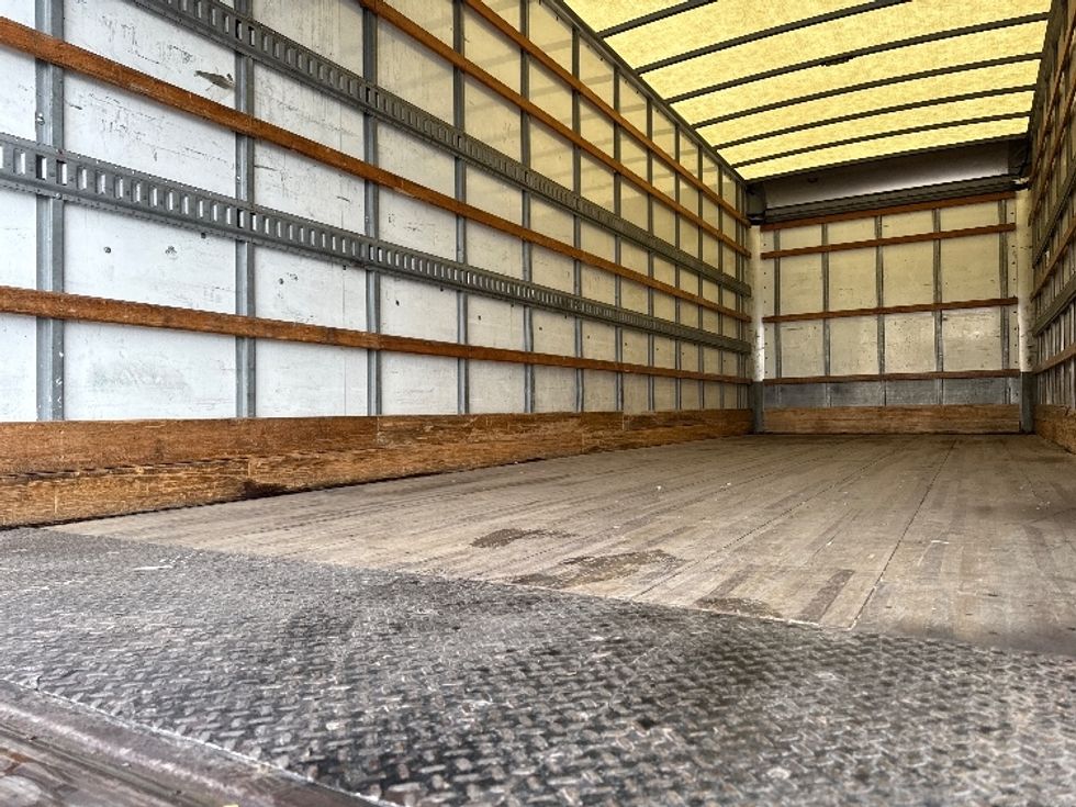 Medium Duty Box Truck-Light and Medium Duty Trucks-Hino-2020-338-West Sacramento-CA-156,569\n\t\tmiles-$ 47,500 - Image 11