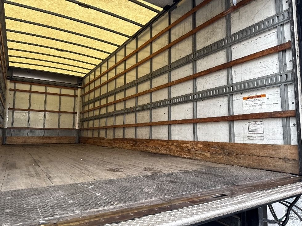 Medium Duty Box Truck-Light and Medium Duty Trucks-Hino-2020-338-West Sacramento-CA-156,569\n\t\tmiles-$ 47,500 - Image 12