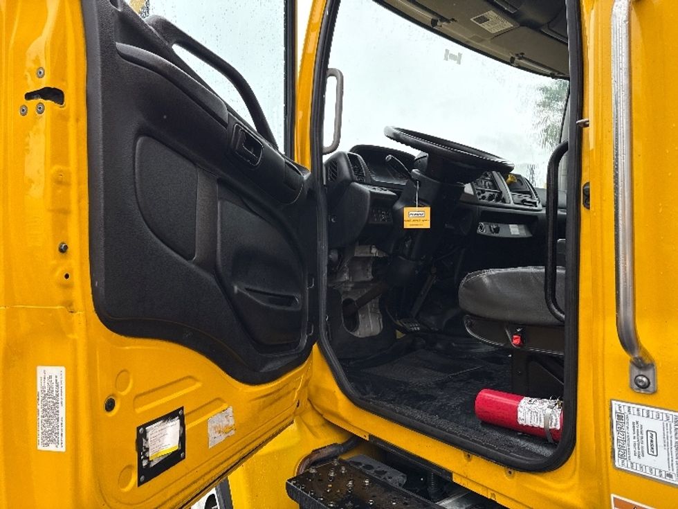 Medium Duty Box Truck-Light and Medium Duty Trucks-Hino-2020-338-West Sacramento-CA-156,569\n\t\tmiles-$ 47,500 - Image 16