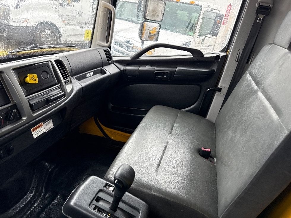 Medium Duty Box Truck-Light and Medium Duty Trucks-Hino-2020-338-West Sacramento-CA-156,569\n\t\tmiles-$ 47,500 - Image 19