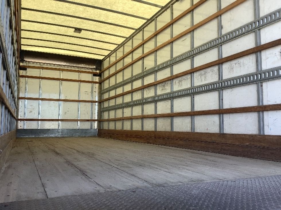 Medium Duty Box Truck-Light and Medium Duty Trucks-Hino-2020-338-Winnipeg-MB-156,786\n\t\tkm-$ 78,500 - Image 12