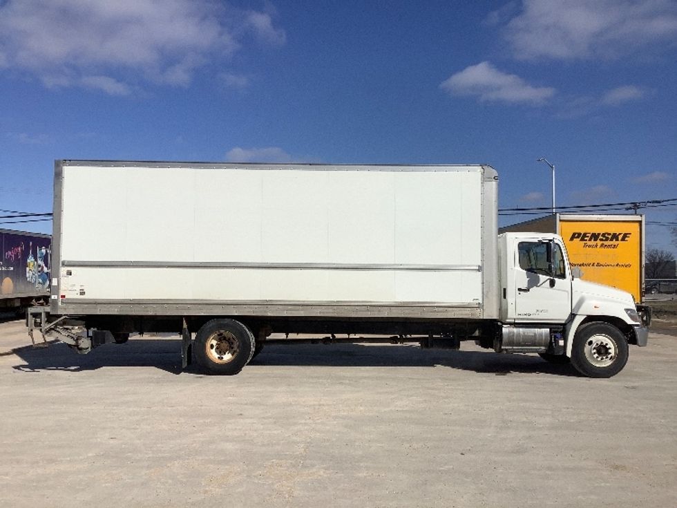 Medium Duty Box Truck-Light and Medium Duty Trucks-Hino-2020-338-Winnipeg-MB-156,786\n\t\tkm-$ 78,500 - Image 15
