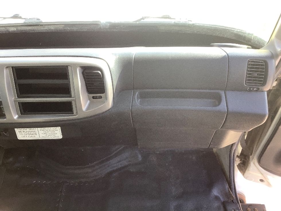 Medium Duty Box Truck-Light and Medium Duty Trucks-Hino-2020-338-Winnipeg-MB-156,786\n\t\tkm-$ 78,500 - Image 21