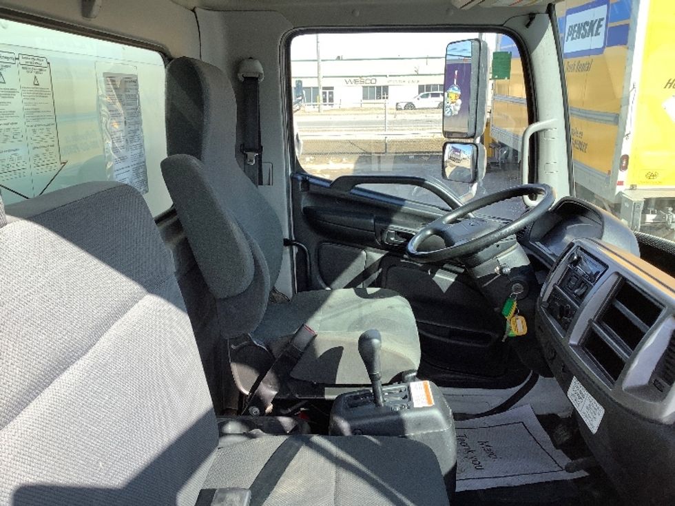 Medium Duty Box Truck-Light and Medium Duty Trucks-Hino-2020-338-Winnipeg-MB-156,786\n\t\tkm-$ 78,500 - Image 22