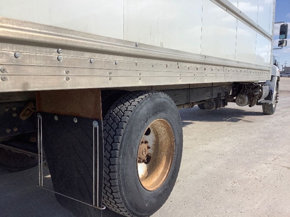 Medium Duty Box Truck-Light and Medium Duty Trucks-Hino-2020-338-Winnipeg-MB-156,786\n\t\tkm-$ 78,500 - Image 26