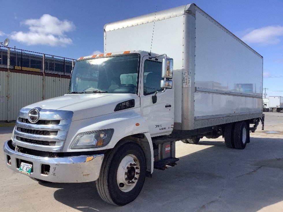 Medium Duty Box Truck-Light and Medium Duty Trucks-Hino-2020-338-Winnipeg-MB-156,786\n\t\tkm-$ 78,500 - Image 3
