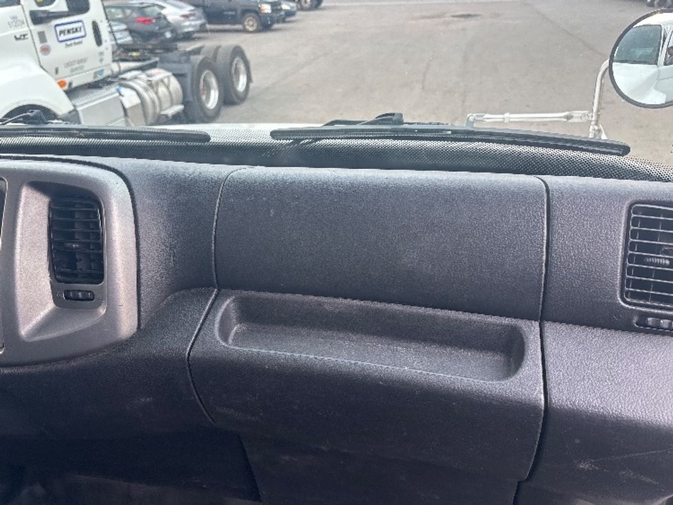 Medium Duty Box Truck-Light and Medium Duty Trucks-Hino-2020-358-Ottawa-ON-129,888\n\t\tkm-$ 73,250 - Image 21