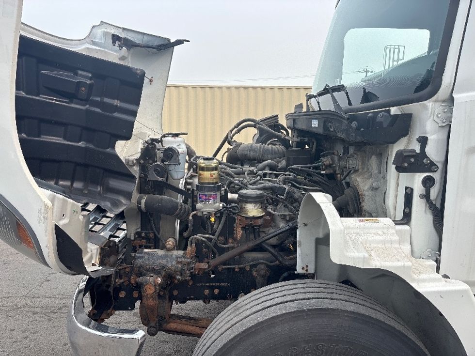 Medium Duty Box Truck-Light and Medium Duty Trucks-Hino-2020-358-Ottawa-ON-129,888\n\t\tkm-$ 73,250 - Image 24