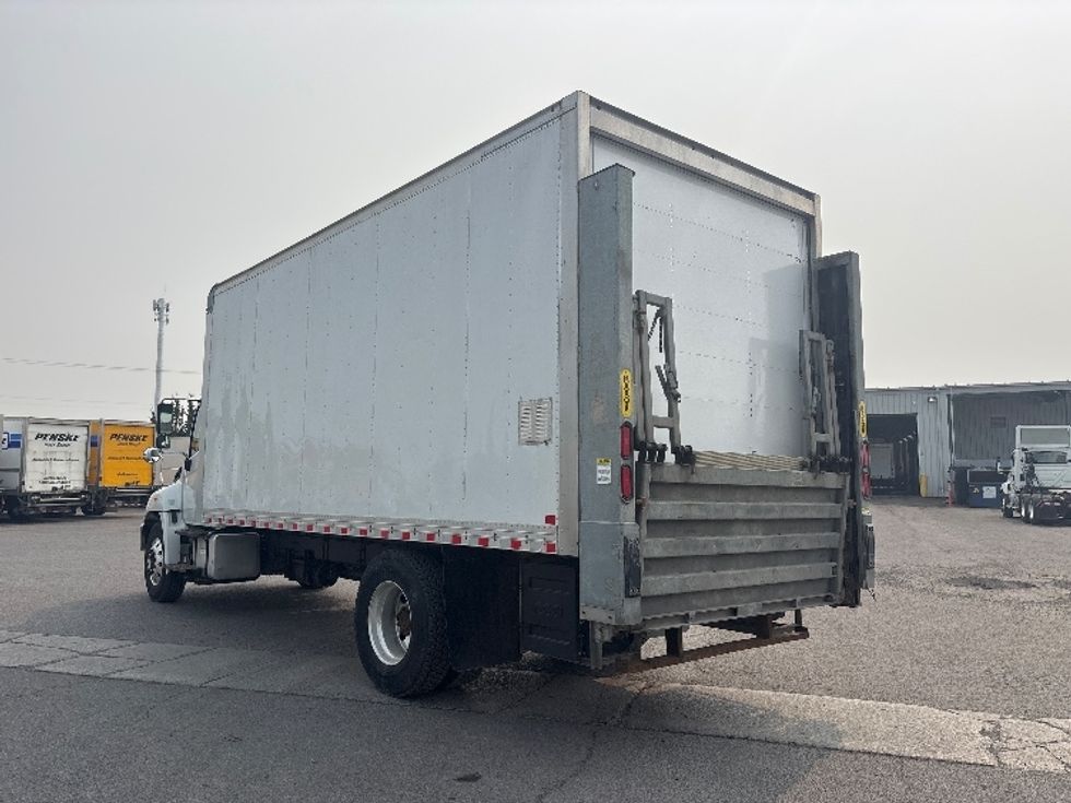 Medium Duty Box Truck-Light and Medium Duty Trucks-Hino-2020-358-Ottawa-ON-129,888\n\t\tkm-$ 73,250 - Image 6