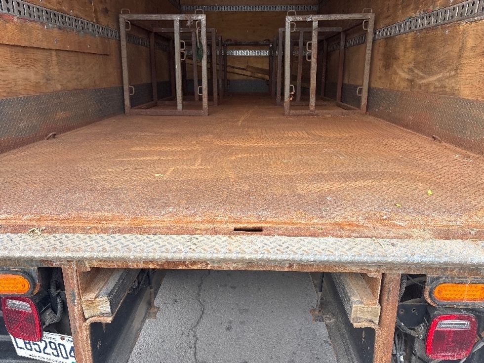 Medium Duty Box Truck-Light and Medium Duty Trucks-Hino-2020-358-Ottawa-ON-129,888\n\t\tkm-$ 73,250 - Image 9