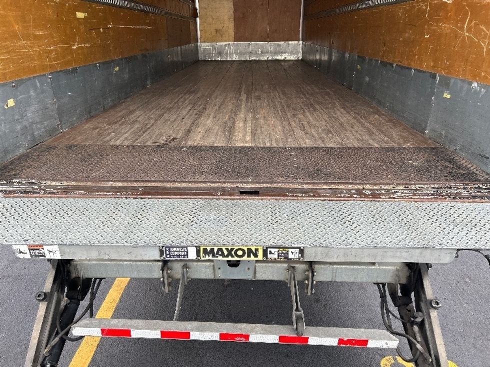 Medium Duty Box Truck-Light and Medium Duty Trucks-Hino-2021-L6-Chattanooga-TN-181,802\n\t\tmiles-$ 74,000 - Image 10