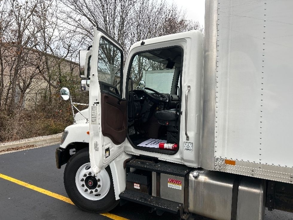 Medium Duty Box Truck-Light and Medium Duty Trucks-Hino-2021-L6-Chattanooga-TN-181,802\n\t\tmiles-$ 74,000 - Image 16