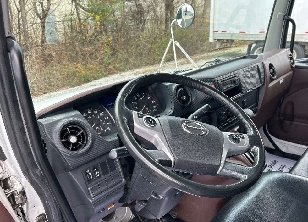 Medium Duty Box Truck-Light and Medium Duty Trucks-Hino-2021-L6-Chattanooga-TN-181,802\n\t\tmiles-$ 74,000 - Image 17