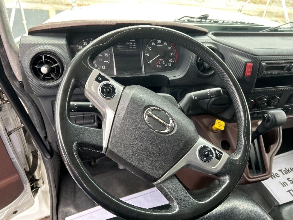 Medium Duty Box Truck-Light and Medium Duty Trucks-Hino-2021-L6-Chattanooga-TN-181,802\n\t\tmiles-$ 74,000 - Image 18