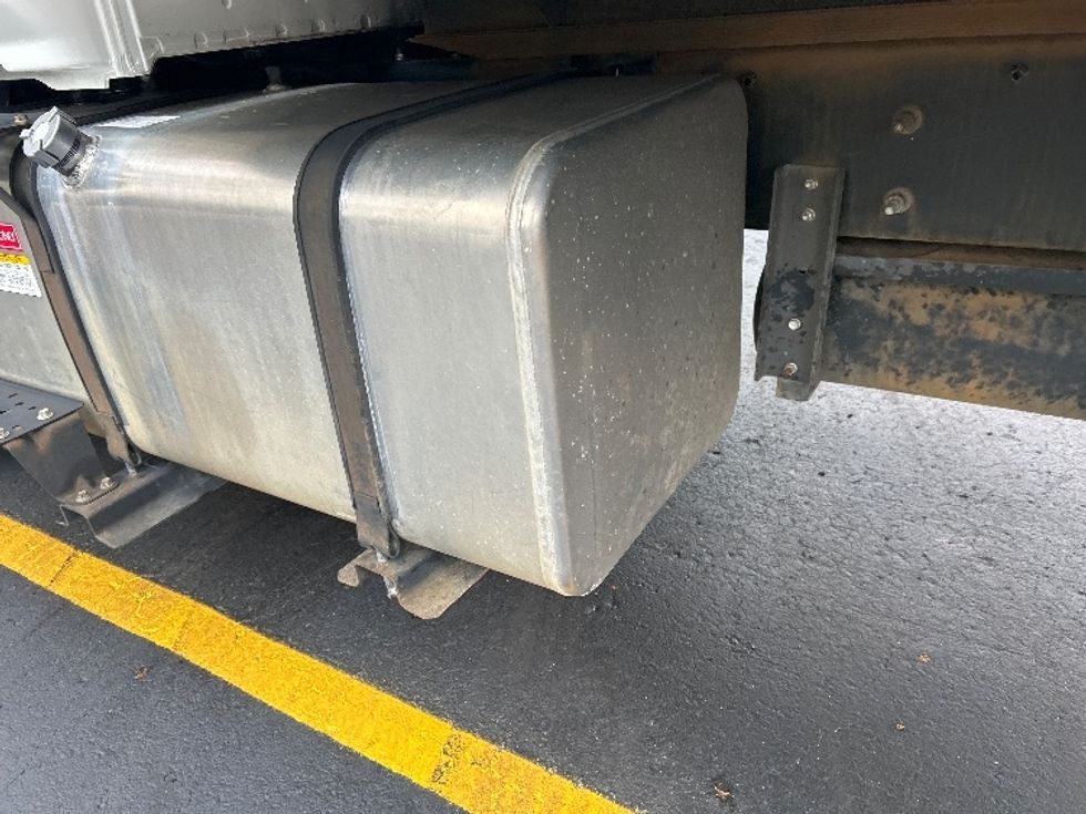 Medium Duty Box Truck-Light and Medium Duty Trucks-Hino-2021-L6-Chattanooga-TN-181,802\n\t\tmiles-$ 74,000 - Image 24