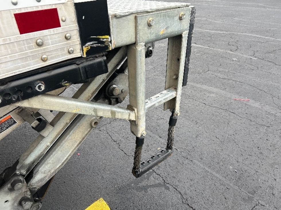 Medium Duty Box Truck-Light and Medium Duty Trucks-Hino-2021-L6-Chattanooga-TN-181,802\n\t\tmiles-$ 74,000 - Image 25