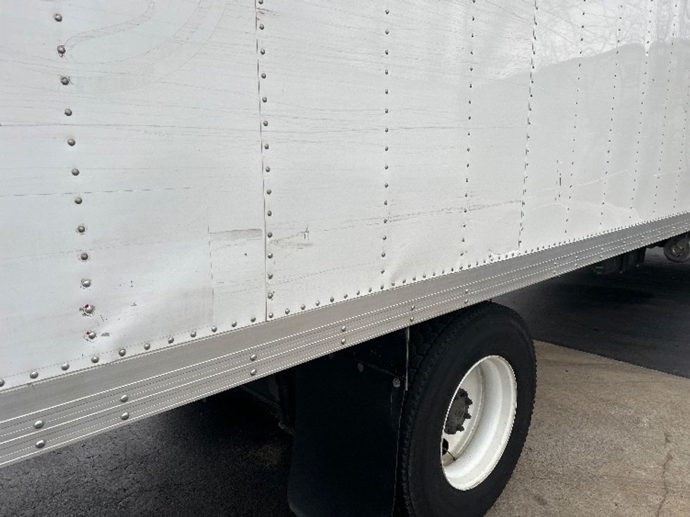 Medium Duty Box Truck-Light and Medium Duty Trucks-Hino-2021-L6-Chattanooga-TN-181,802\n\t\tmiles-$ 74,000 - Image 26