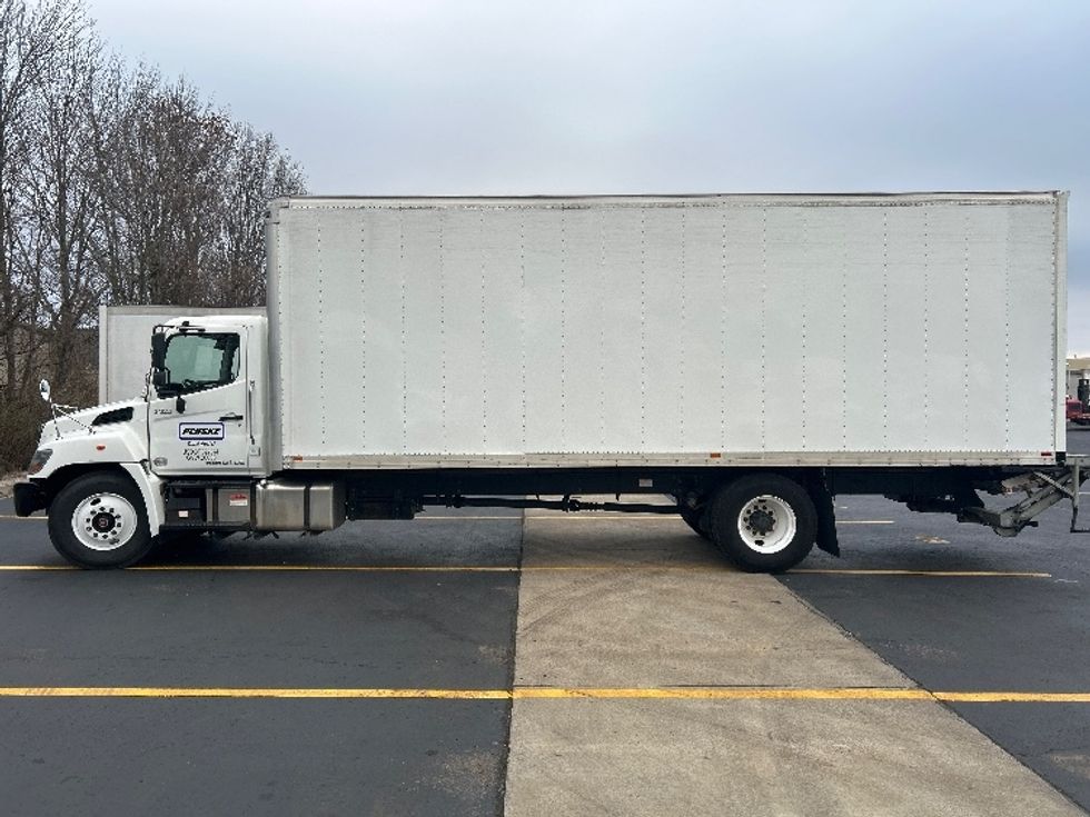 Medium Duty Box Truck-Light and Medium Duty Trucks-Hino-2021-L6-Chattanooga-TN-181,802\n\t\tmiles-$ 74,000 - Image 4