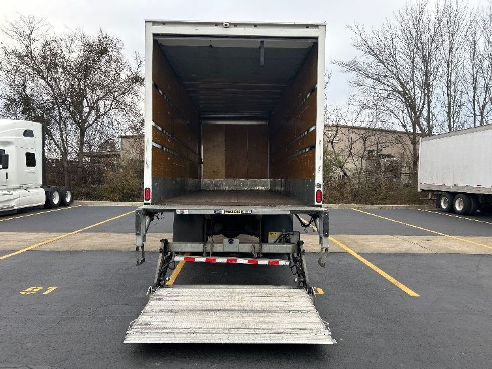 Medium Duty Box Truck-Light and Medium Duty Trucks-Hino-2021-L6-Chattanooga-TN-181,802\n\t\tmiles-$ 74,000 - Image 9