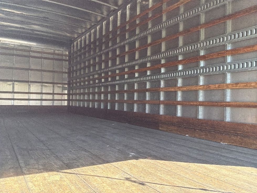 Medium Duty Box Truck-Light and Medium Duty Trucks-Hino-2021-L6-Fontana-CA-233,574\n\t\tmiles-$ 60,750 - Image 11