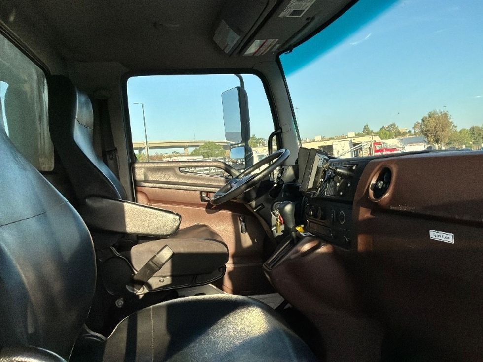 Medium Duty Box Truck-Light and Medium Duty Trucks-Hino-2021-L6-Fontana-CA-233,574\n\t\tmiles-$ 60,750 - Image 22