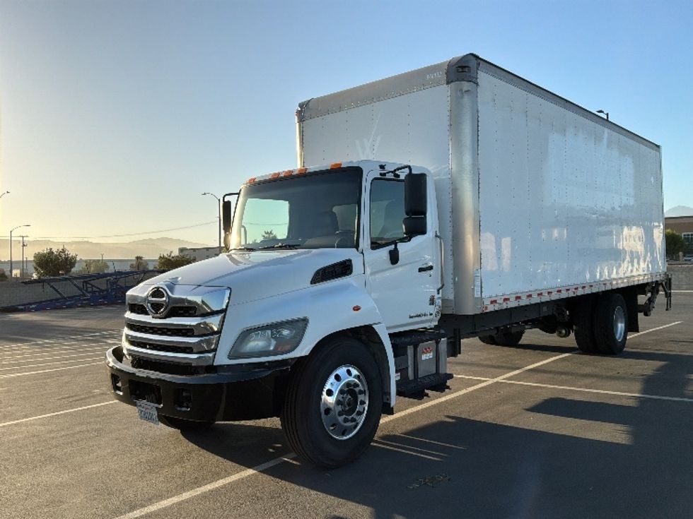 Medium Duty Box Truck-Light and Medium Duty Trucks-Hino-2021-L6-Fontana-CA-233,574\n\t\tmiles-$ 60,750 - Image 3