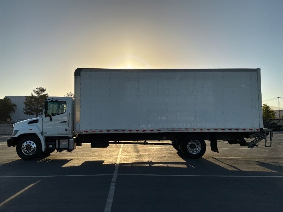 Medium Duty Box Truck-Light and Medium Duty Trucks-Hino-2021-L6-Fontana-CA-233,574\n\t\tmiles-$ 60,750 - Image 4