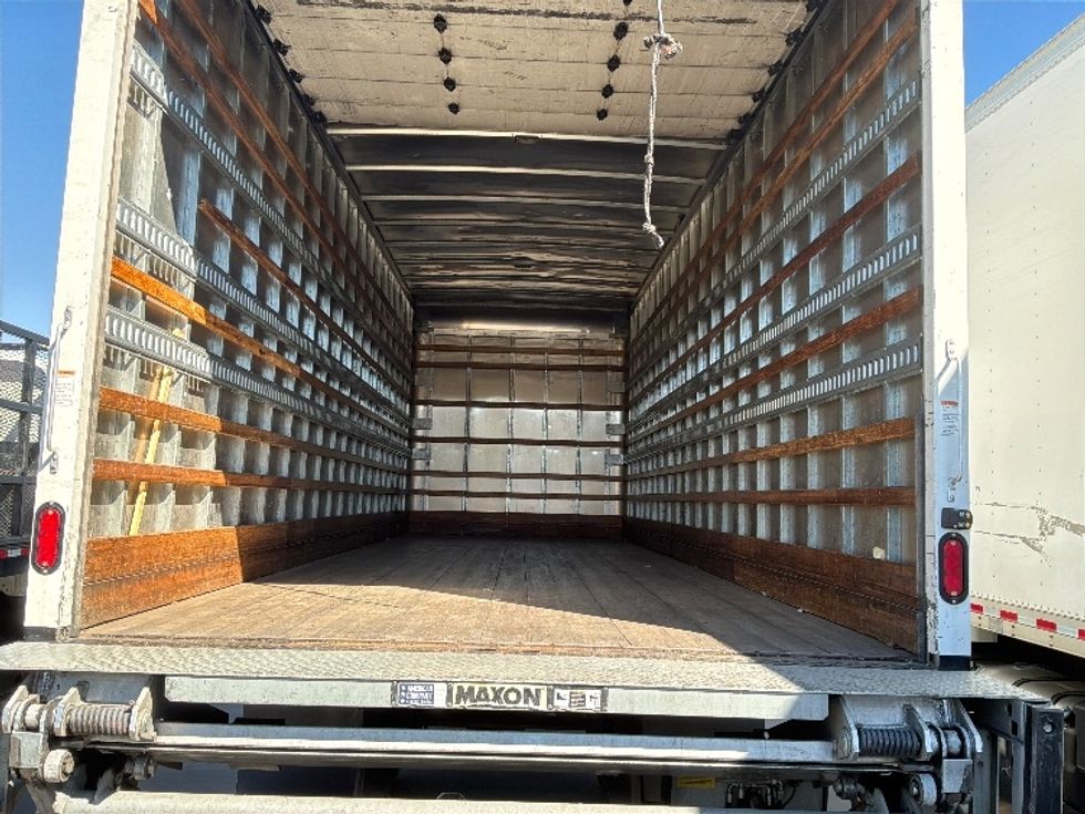 Medium Duty Box Truck-Light and Medium Duty Trucks-Hino-2021-L6-Fontana-CA-233,574\n\t\tmiles-$ 60,750 - Image 8
