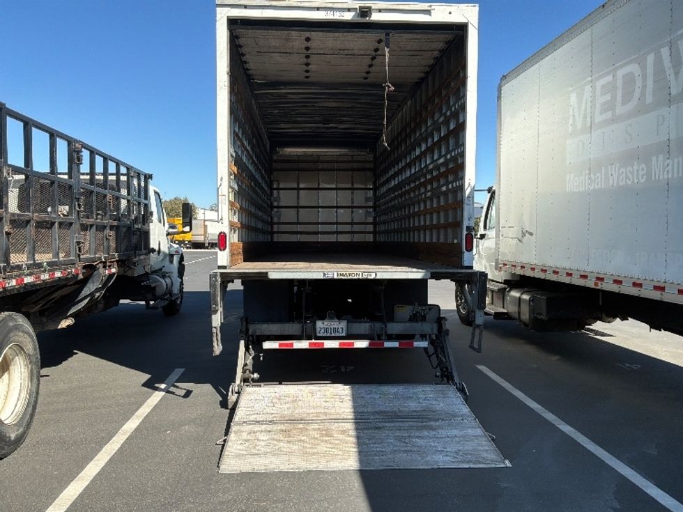Medium Duty Box Truck-Light and Medium Duty Trucks-Hino-2021-L6-Fontana-CA-233,574\n\t\tmiles-$ 60,750 - Image 9