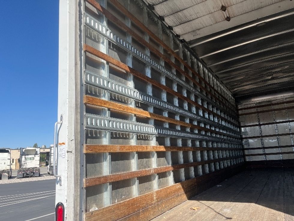 Medium Duty Box Truck-Light and Medium Duty Trucks-Hino-2021-L6-Fontana-CA-258,837\n\t\tmiles-$ 48,250 - Image 11