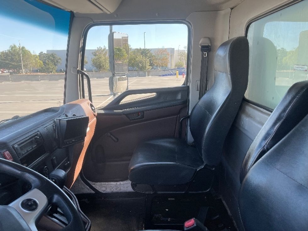 Medium Duty Box Truck-Light and Medium Duty Trucks-Hino-2021-L6-Fontana-CA-258,837\n\t\tmiles-$ 48,250 - Image 19