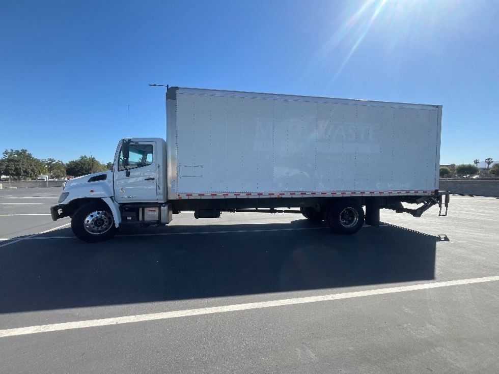 Medium Duty Box Truck-Light and Medium Duty Trucks-Hino-2021-L6-Fontana-CA-258,837\n\t\tmiles-$ 48,250 - Image 4