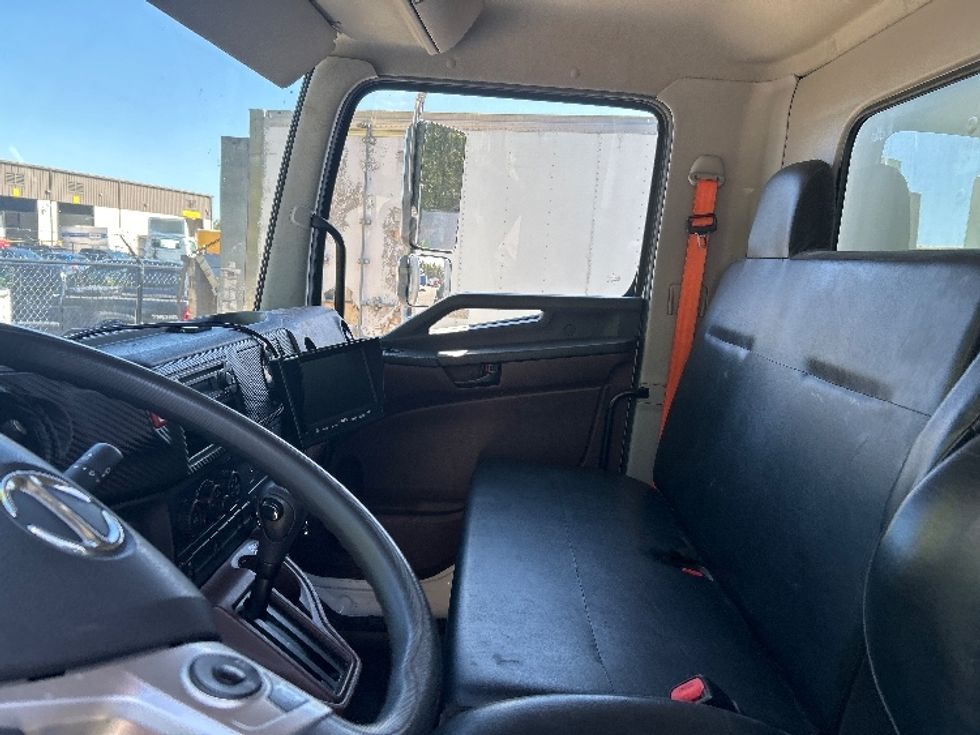Medium Duty Box Truck-Light and Medium Duty Trucks-Hino-2021-L6-Londonderry-NH-118,214\n\t\tmiles-$ 67,750 - Image 19