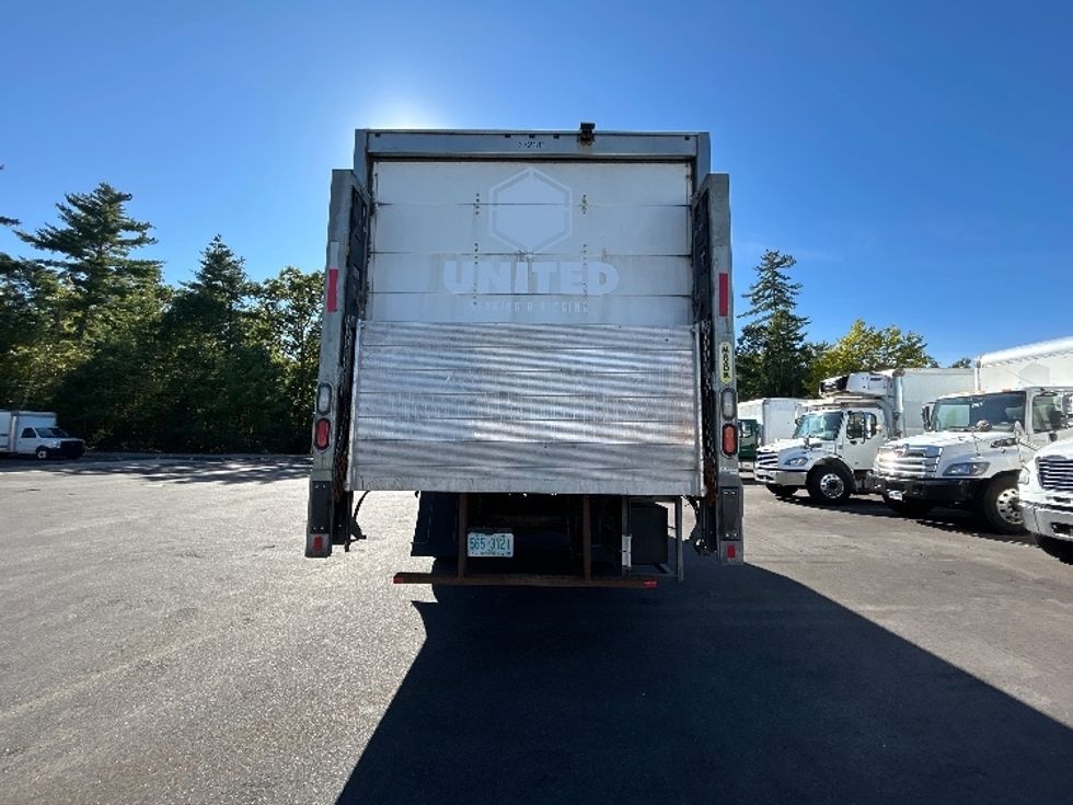 Medium Duty Box Truck-Light and Medium Duty Trucks-Hino-2021-L6-Londonderry-NH-118,214\n\t\tmiles-$ 67,750 - Image 7