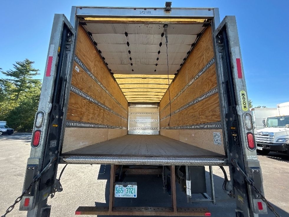 Medium Duty Box Truck-Light and Medium Duty Trucks-Hino-2021-L6-Londonderry-NH-118,214\n\t\tmiles-$ 67,750 - Image 8