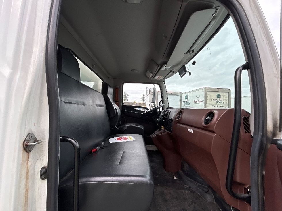 Medium Duty Box Truck-Light and Medium Duty Trucks-Hino-2021-L6-Londonderry-NH-122,574\n\t\tmiles-$ 68,750 - Image 20
