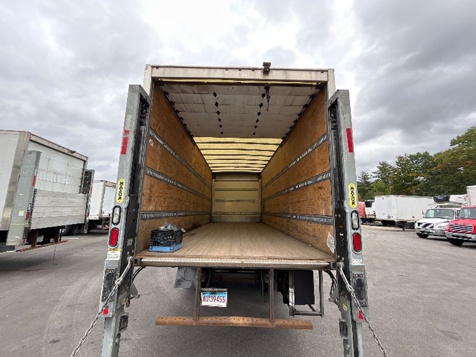 Medium Duty Box Truck-Light and Medium Duty Trucks-Hino-2021-L6-Londonderry-NH-122,574\n\t\tmiles-$ 68,750 - Image 8