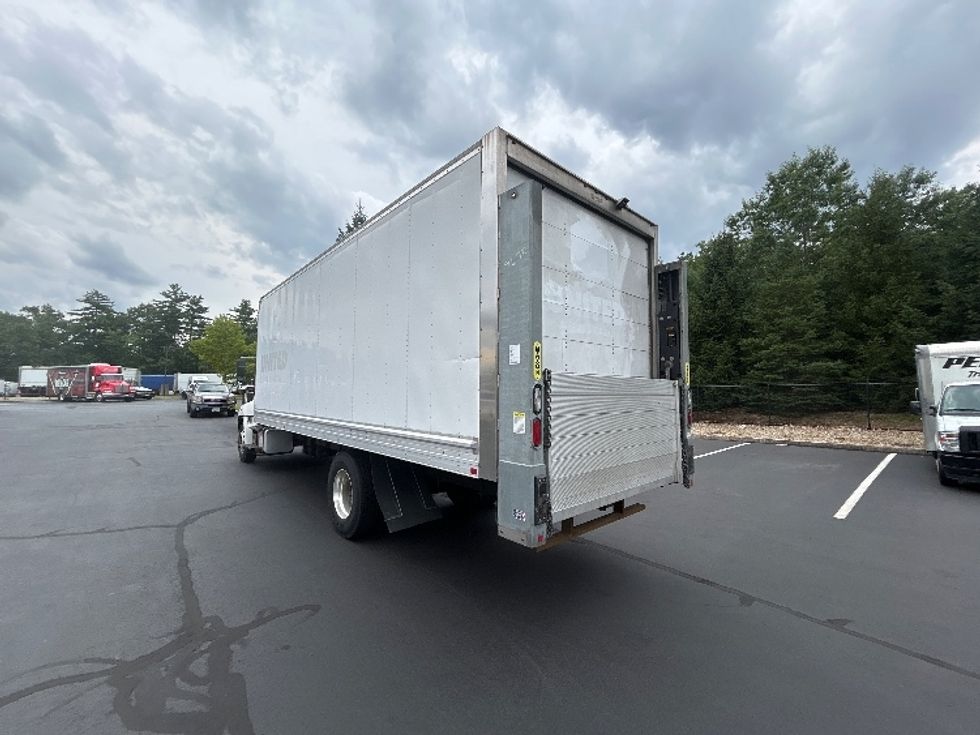 Medium Duty Box Truck-Light and Medium Duty Trucks-Hino-2021-L6-Londonderry-NH-158,117\n\t\tmiles-$ 63,250 - Image 6