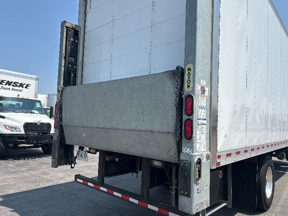 Medium Duty Box Truck-Light and Medium Duty Trucks-Hino-2021-L6-Mississauga-ON-157,627\n\t\tkm-$ 102,750 - Image 23