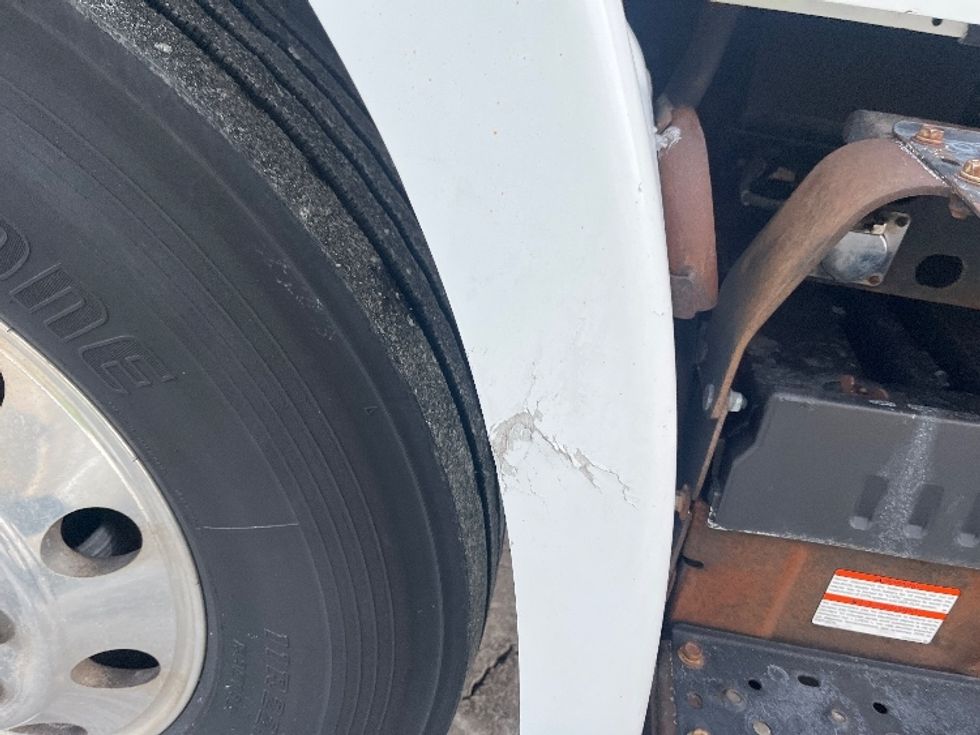 Medium Duty Box Truck-Light and Medium Duty Trucks-Hino-2021-L6-Mississauga-ON-157,627\n\t\tkm-$ 102,750 - Image 24