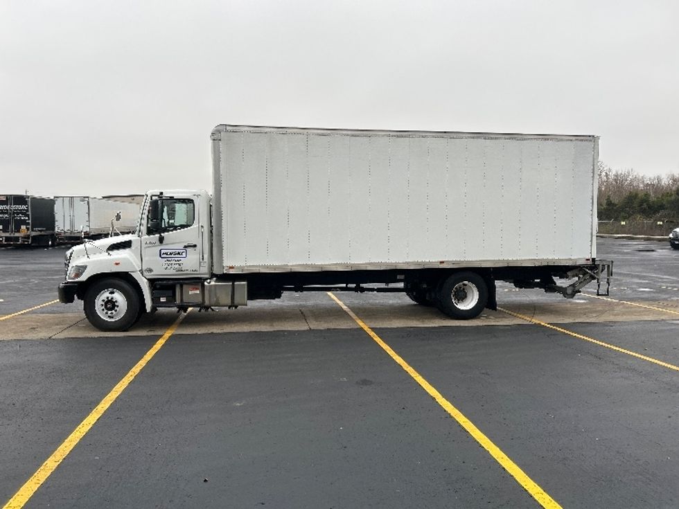 Medium Duty Box Truck-Light and Medium Duty Trucks-Hino-2021-L6-Nashville (Mount Juliet)-TN-144,118\n\t\tmiles-$ 76,250 - Image 4