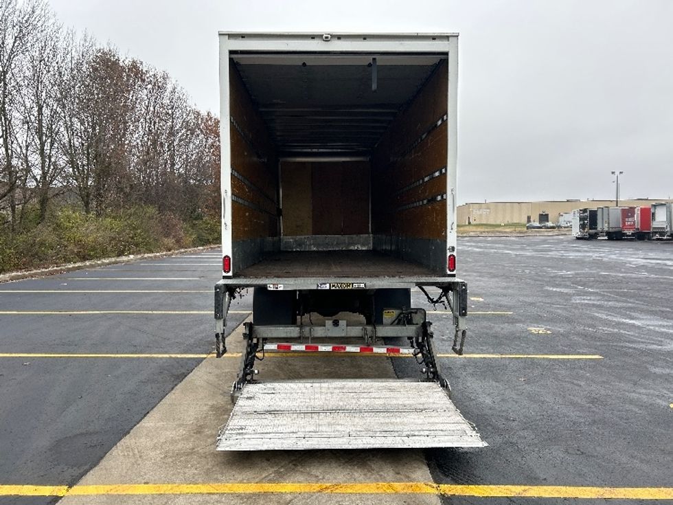 Medium Duty Box Truck-Light and Medium Duty Trucks-Hino-2021-L6-Nashville (Mount Juliet)-TN-144,118\n\t\tmiles-$ 76,250 - Image 9