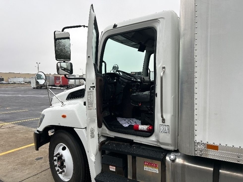 Medium Duty Box Truck-Light and Medium Duty Trucks-Hino-2021-L6-Nashville (Mount Juliet)-TN-144,118\n\t\tmiles-$ 76,250 - Image 16
