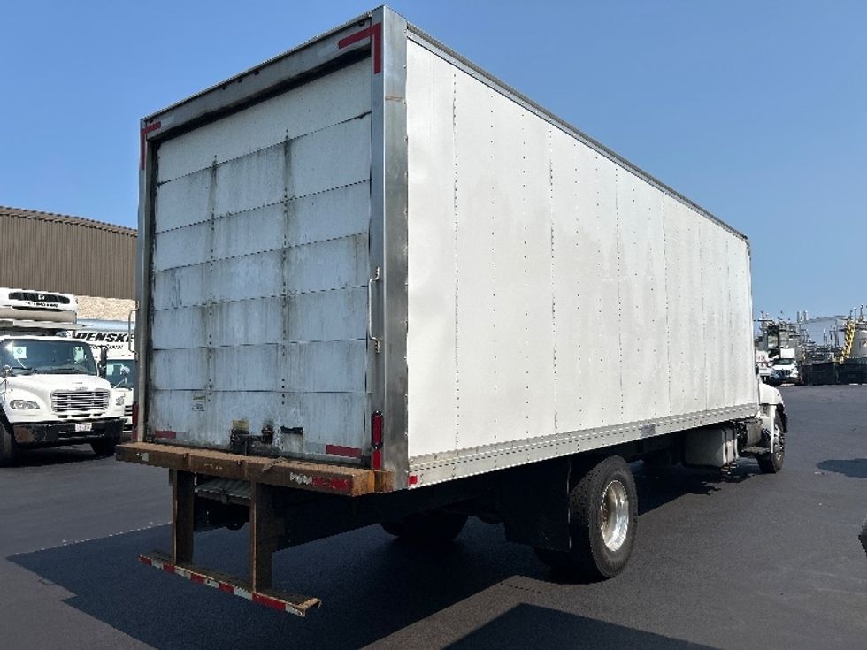 Medium Duty Box Truck-Light and Medium Duty Trucks-Hino-2021-L6-Norton-MA-407,998\n\t\tmiles-$ 26,000 - Image 12
